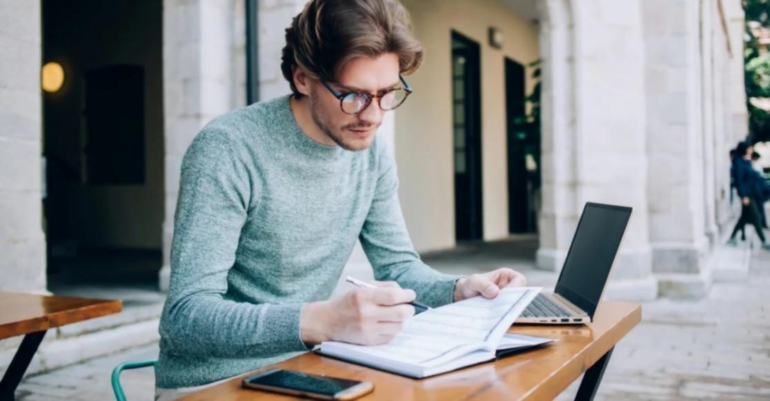 Budgetdocumenten en analysemateriaal